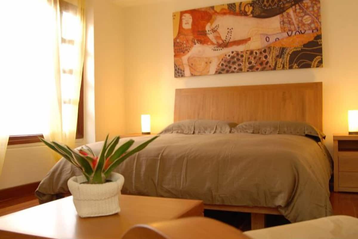 In-room safe, soundproofing, iron/ironing board, free cribs/infant beds