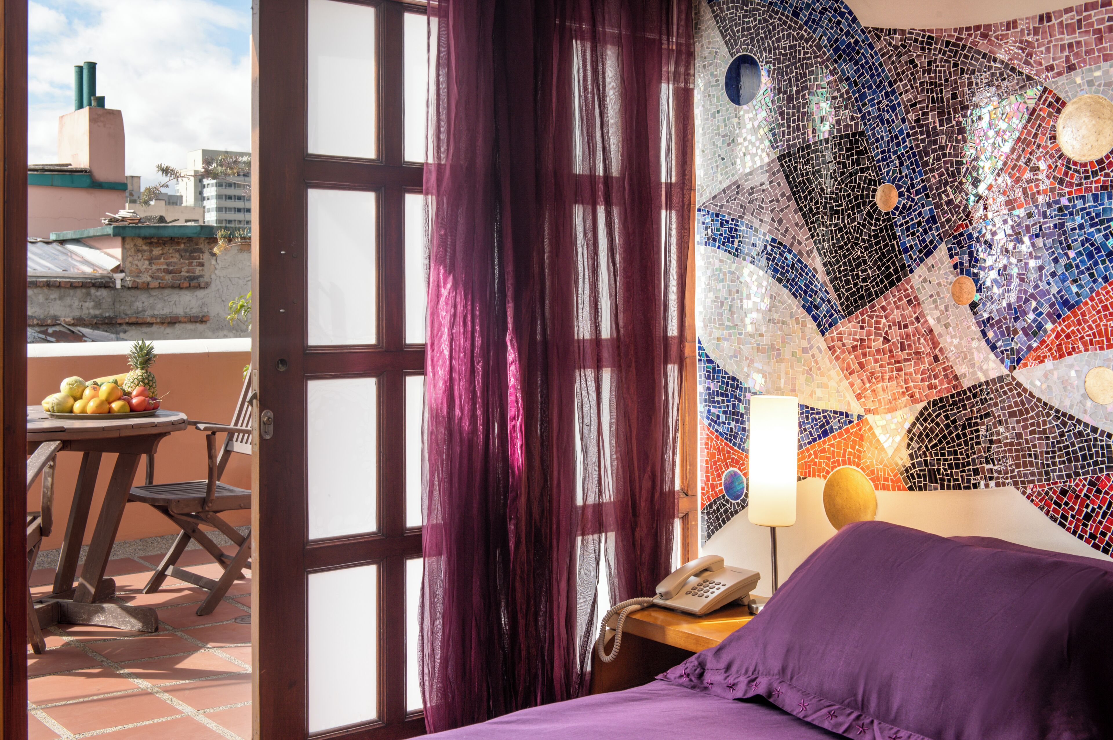 Suite, 1 Queen Bed | In-room safe, soundproofing, iron/ironing board, free cribs/infant beds