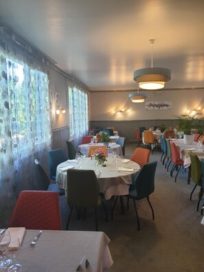 Restaurant - Doubs Rivage (Charette)