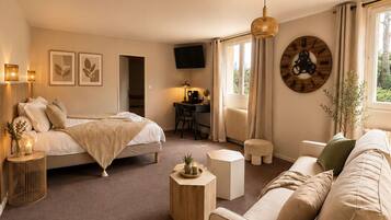 In-room safe, free WiFi, bed sheets