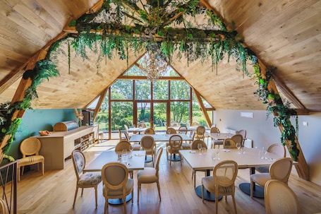 Daily buffet breakfast (EUR 15 per person)