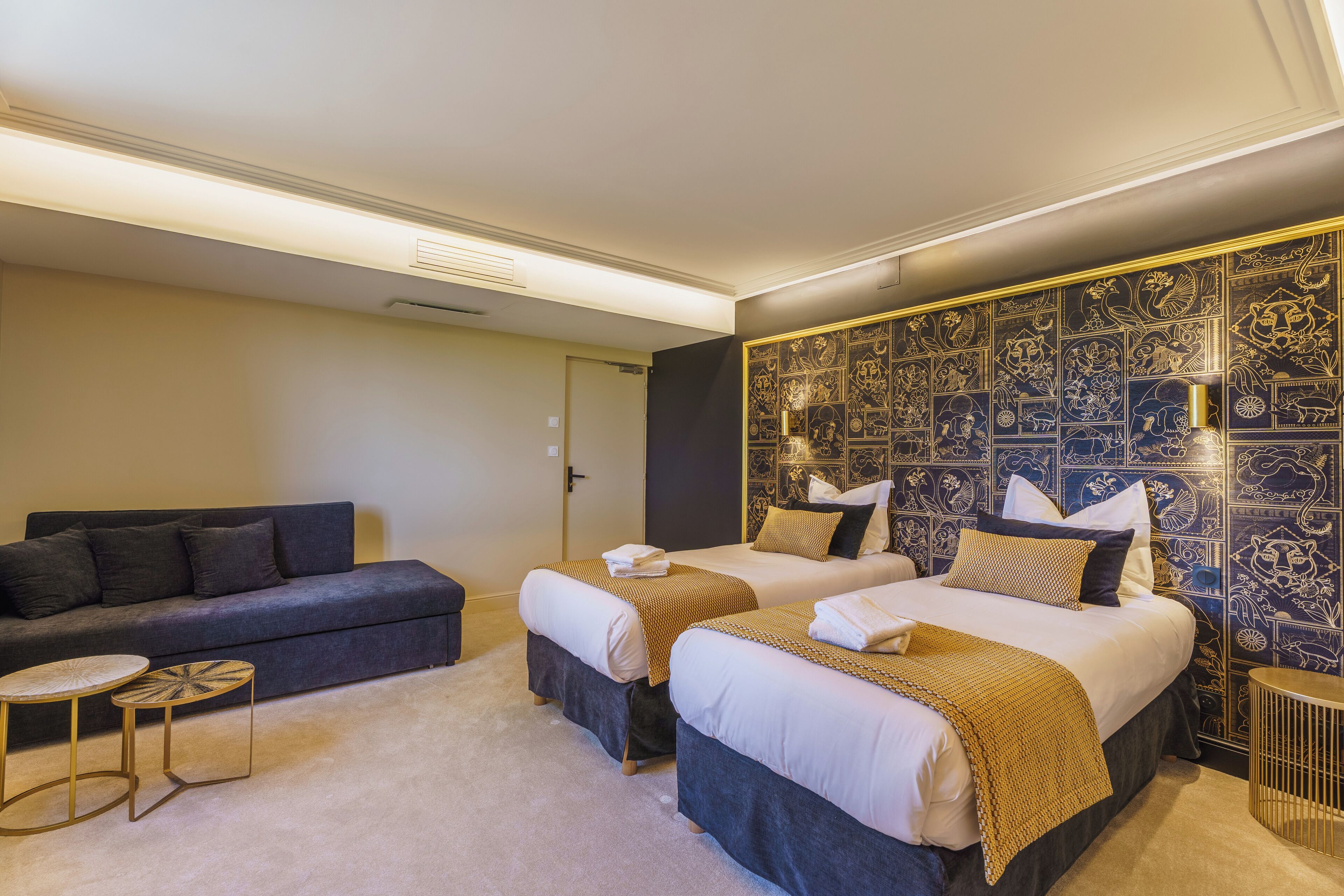 Superior Double Room | Desk, free WiFi, bed sheets