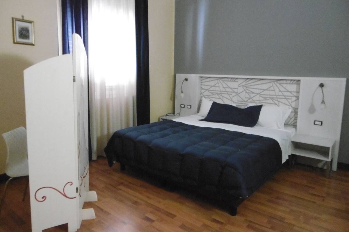 Double Room | Premium bedding, minibar, in-room safe, desk