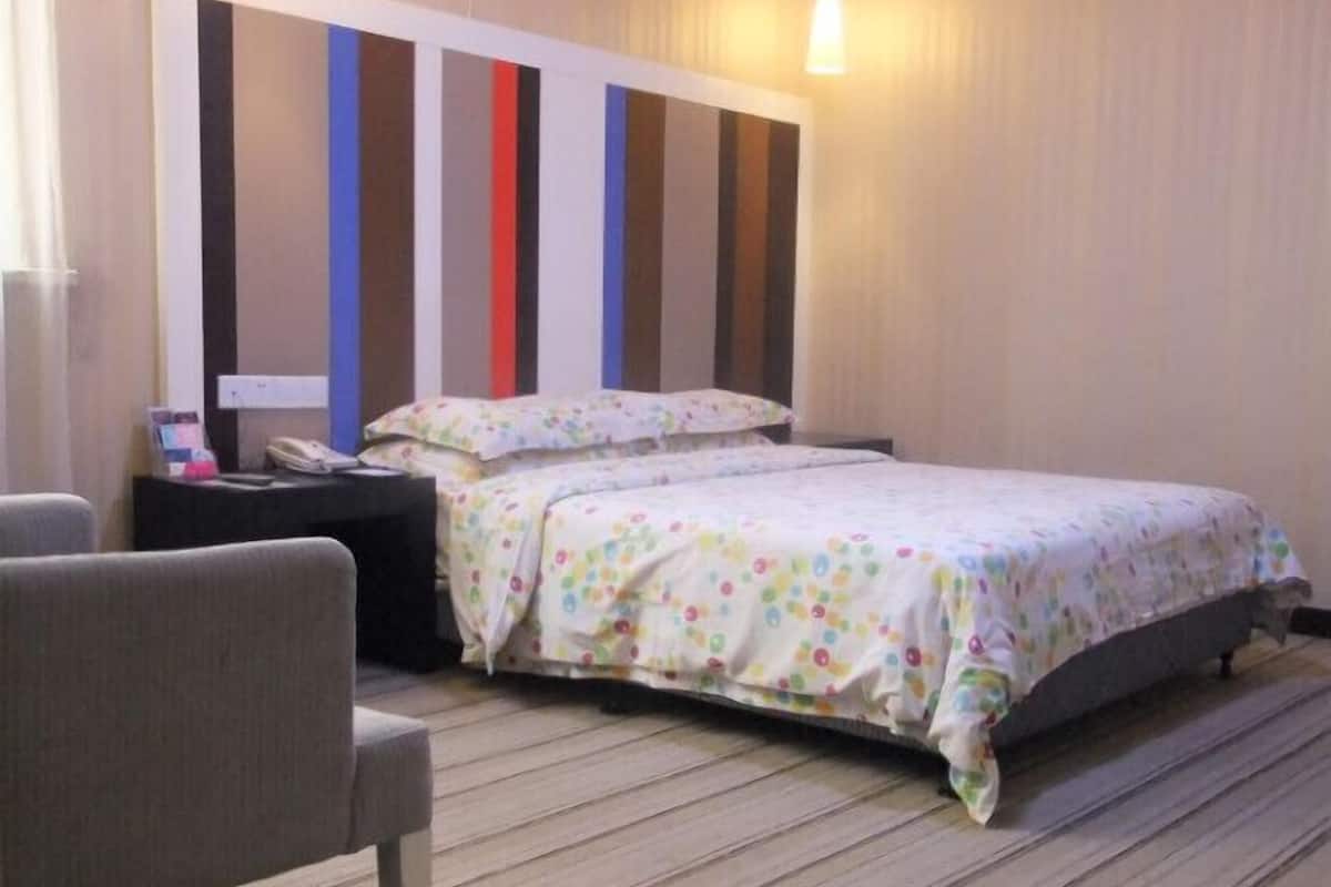 Habitación Deluxe | Tabla de planchar con plancha y Internet por cable gratuito
