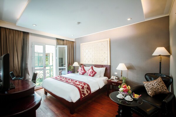 Deluxe Room, Balcony, City View