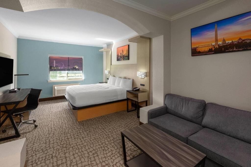 Individually decorated, individually furnished, desk, laptop workspace