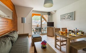 TV - Résidence Lagrange Vacances le Belvédère (Saint-Mamet)