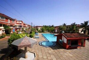 Outdoor pool - Colonia Jose Menino Resort (Varca)