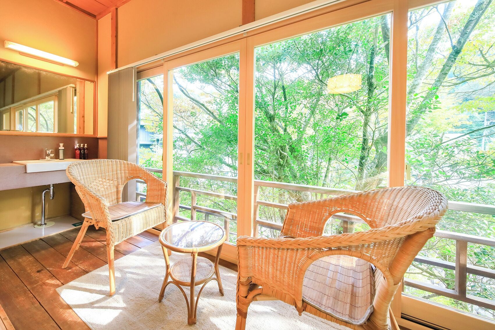 羽絨被、房內夾萬、獨特設計、獨特裝修