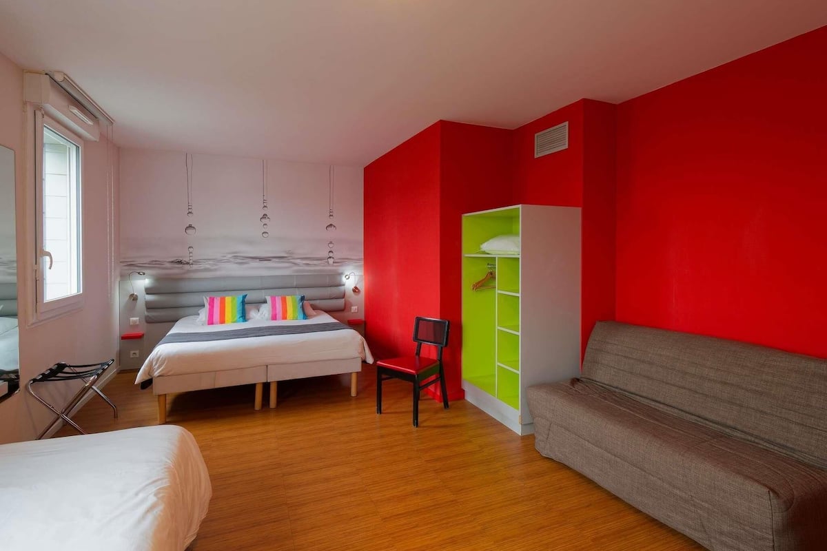 Standard Suite, Multiple Beds | Premium bedding, pillowtop beds, desk, soundproofing