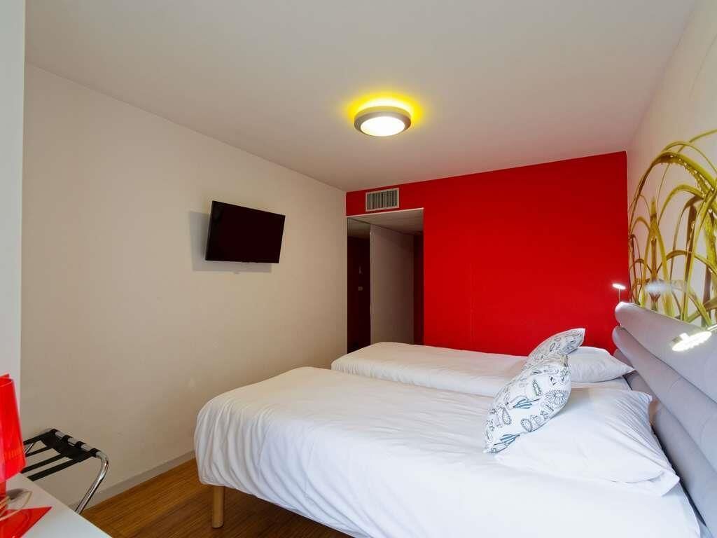 Twin Room, Multiple Beds