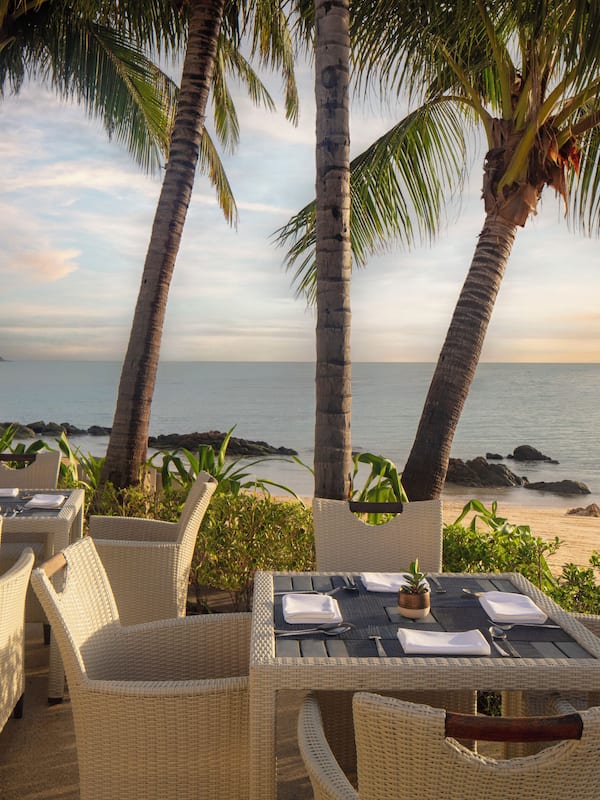 4 restaurants, breakfast, lunch, dinner served; international cuisine