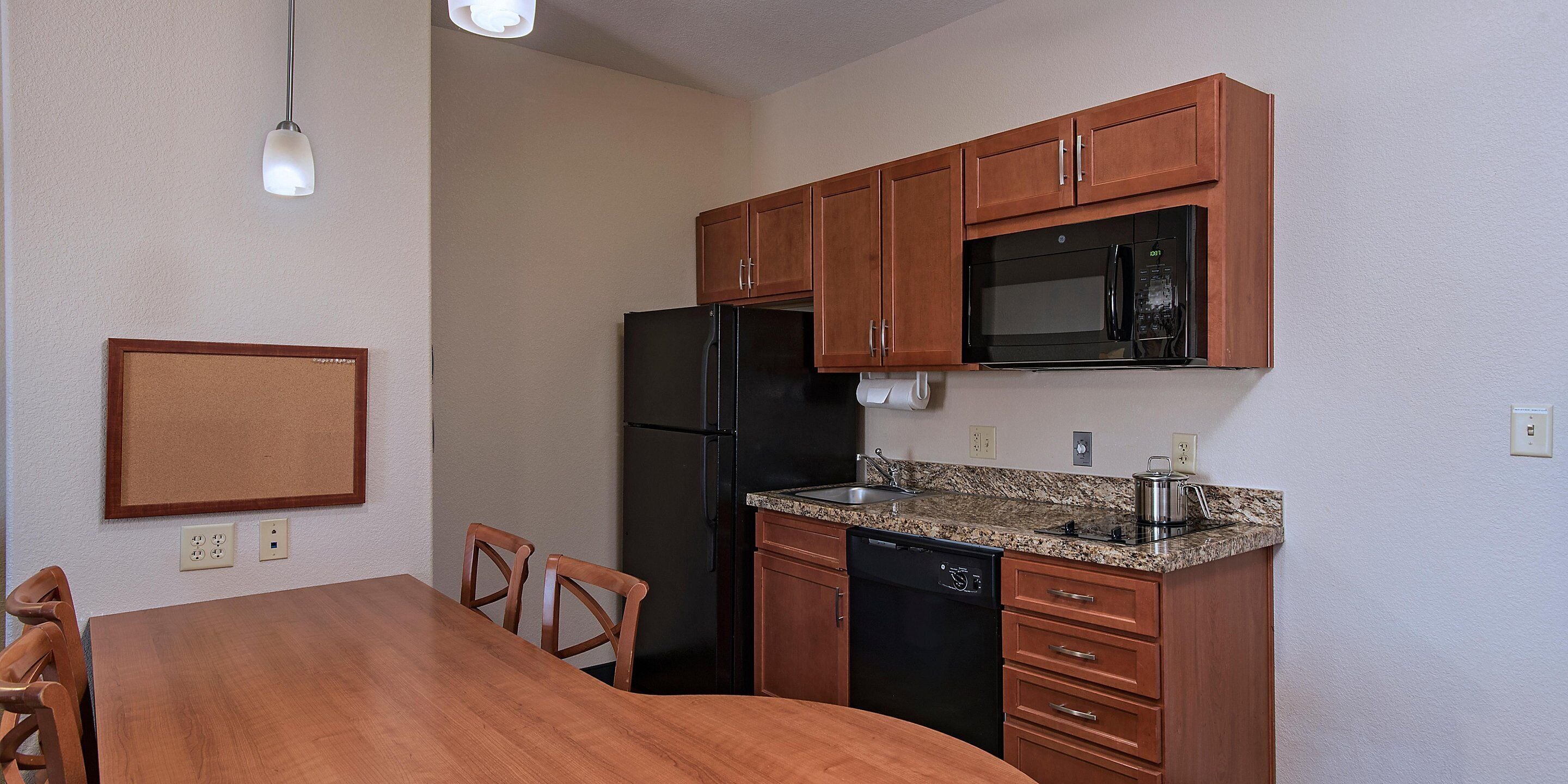 fridge, microwave, stovetop, dishwasher