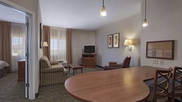 Ropa de cama hipoalergénica y escritorio