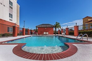 Pool - Candlewood Suites Deer Park TX by IHG (Deer Park)