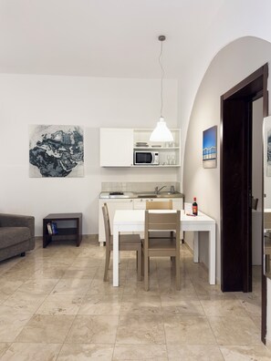 Studio, Ground Floor