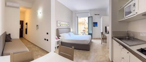 Studio, Balcony | 1 bedroom, premium bedding, down duvets, minibar