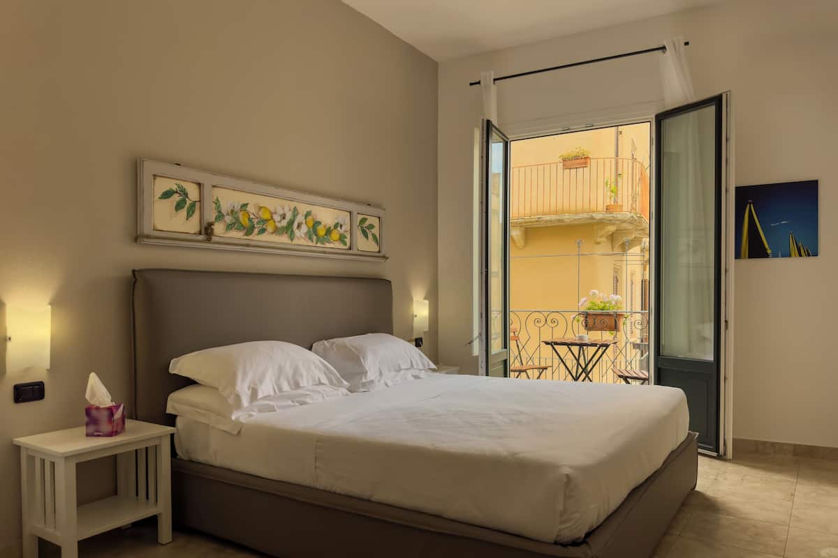 Monolocale, balcone | 1 camera, biancheria da letto di alta qualità, copriletto in piuma