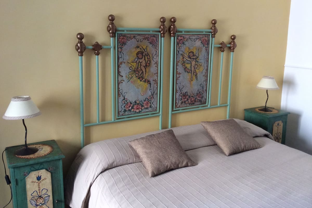 Double Room, Garden View | Blackout drapes, soundproofing, iron/ironing board (on request)