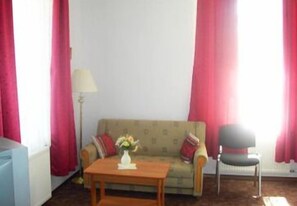 Living area - Central Hotel (Narva)