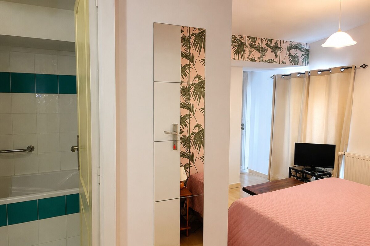 Classic Double Room | Premium bedding, in-room safe, desk, soundproofing