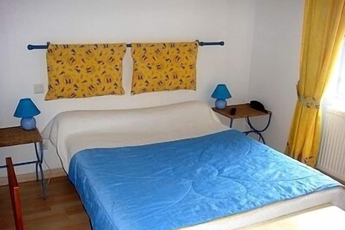 Double Room | Premium bedding, in-room safe, desk, soundproofing