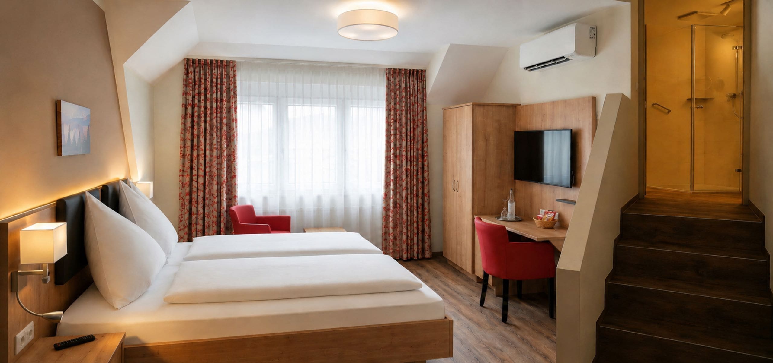 Premium Double Room | Minibar, desk, soundproofing, free WiFi