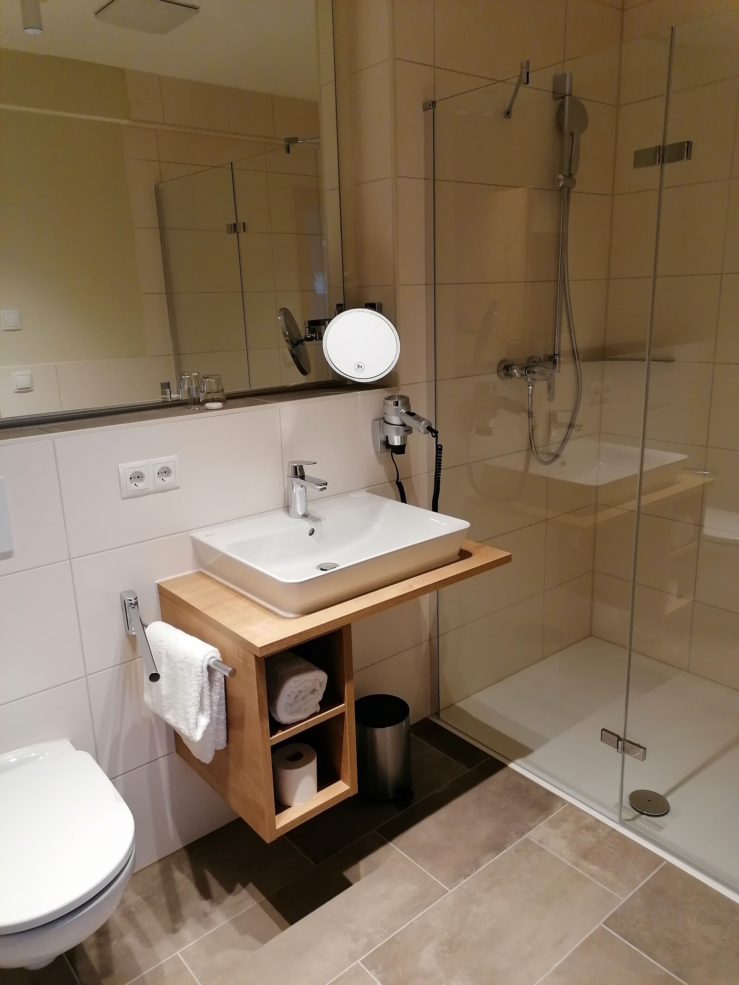 premium double room | bathroom | shower, hair dryer, towels