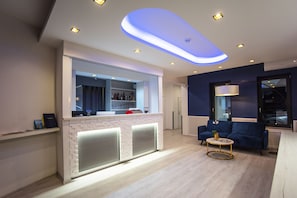 Reception - Viktória Hotel (Sarvar)