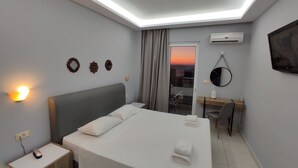Minibar, in-room safe, blackout curtains, WiFi - Parthenon Hotel (Rhodes)