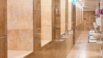 Free toiletries, towels