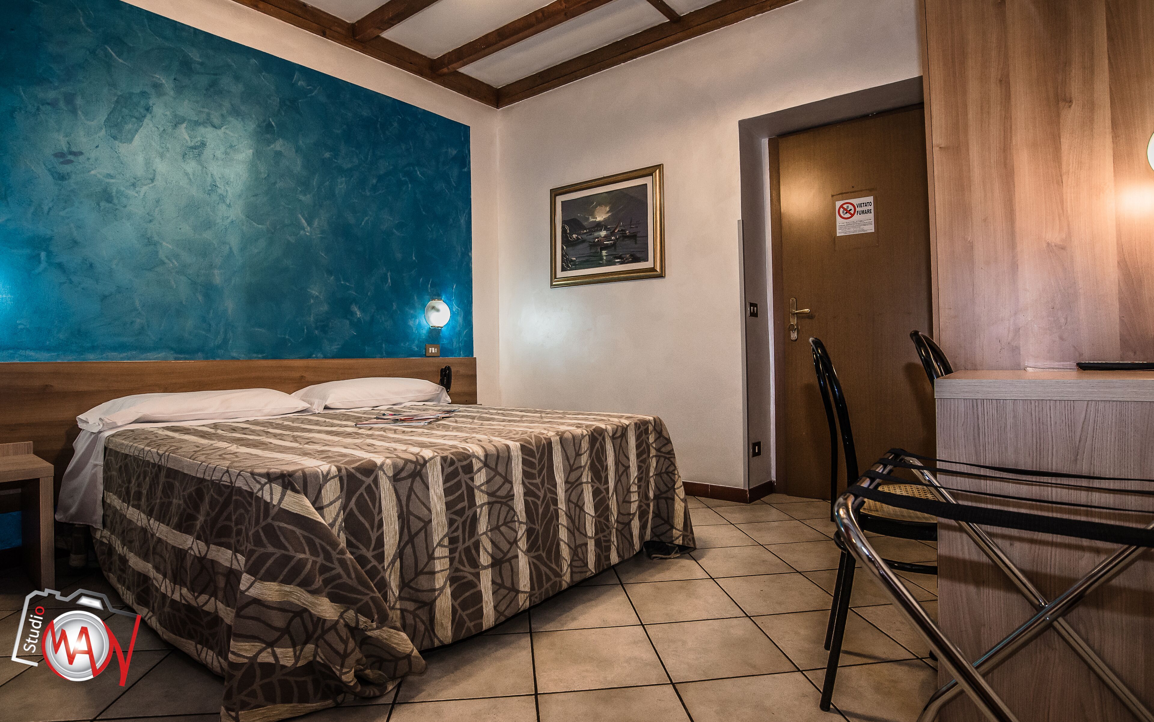 Phòng, 1 giường đôi | Bàn, bàn ủi/dụng cụ ủi quần áo, truy cập Internet không dây miễn phí 