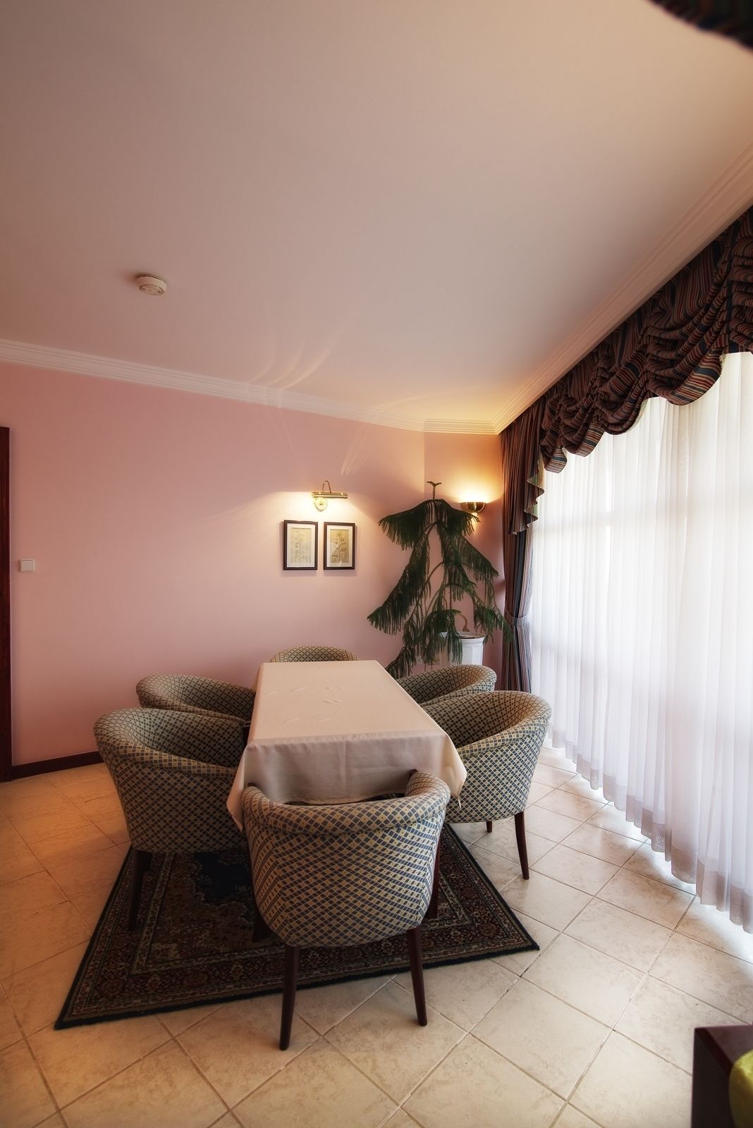 presidential suite, 1 bedroom, city view | in-room dining