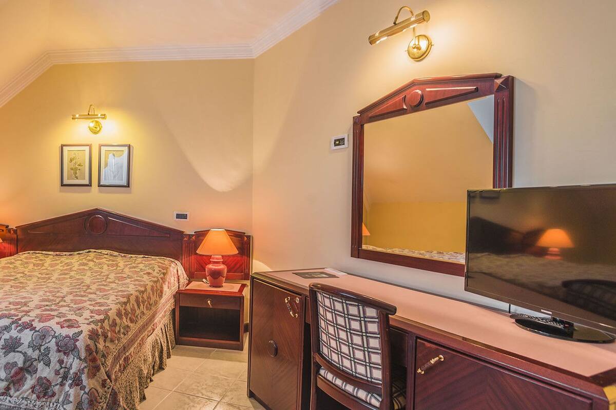 Standard King Room | Nệm có lớp đệm bông, minibar, két bảo mật tại phòng