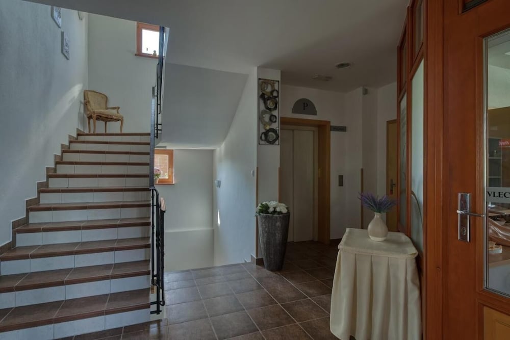 Garni Hotel Zvon by null