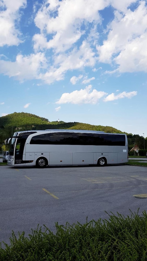 Garni Hotel Zvon by null