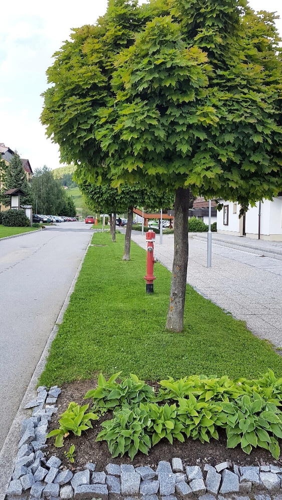 Garni Hotel Zvon by null