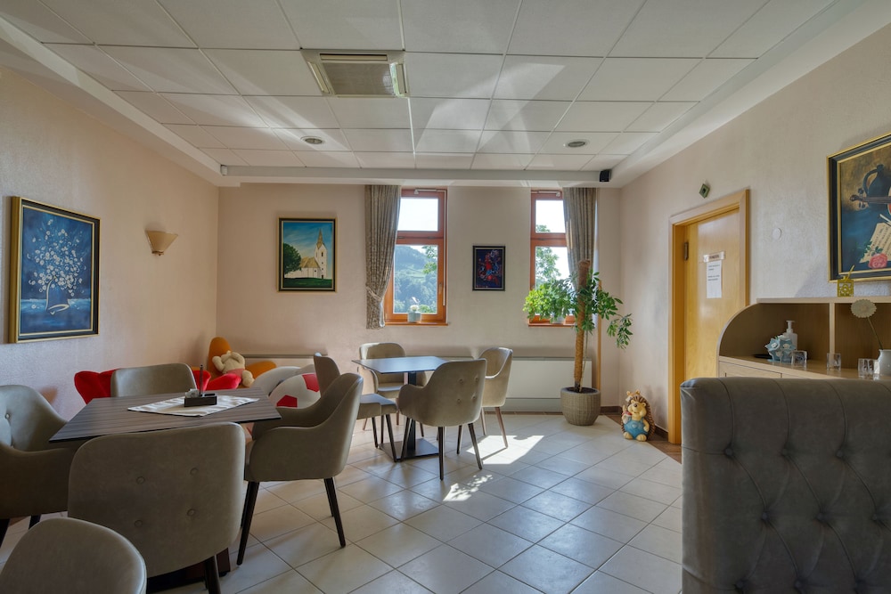 Garni Hotel Zvon by null