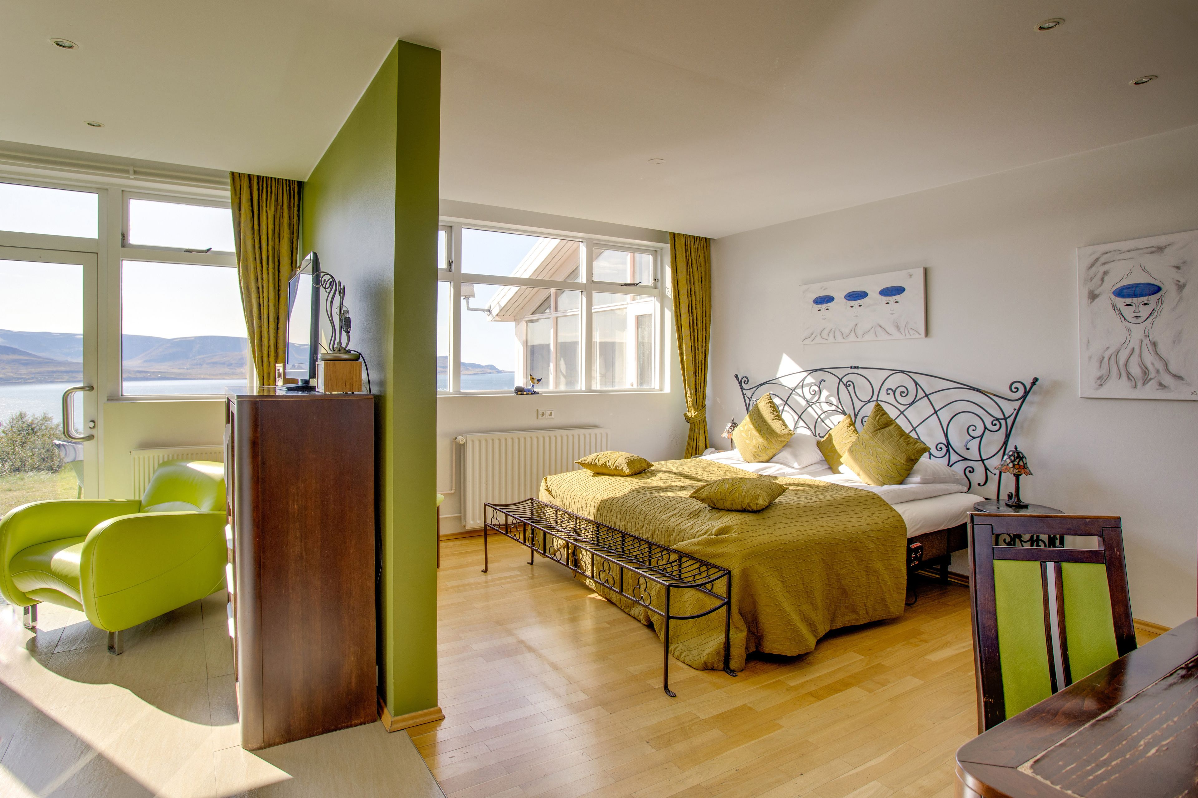 بديكورات فريدة لكل غرفة وطراز فريد لكل وحدة ومكتب وواي فاي مجانًا