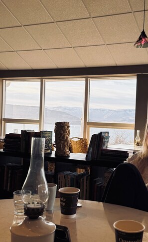 Daily buffet breakfast (EUR 26 per person) - Hotel Glymur (Hvalfjarðarsveit)