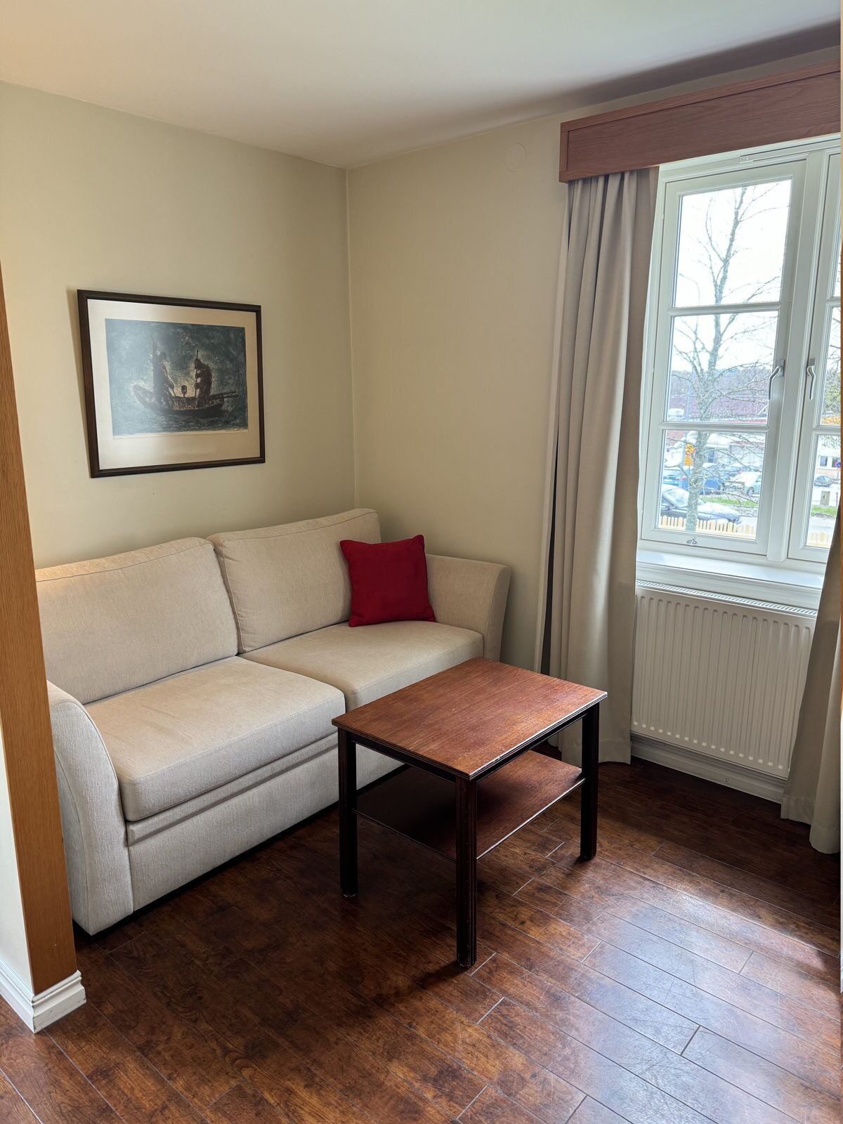 family room | 1 bedroom, individually decorated, iron/ironing board, free wifi