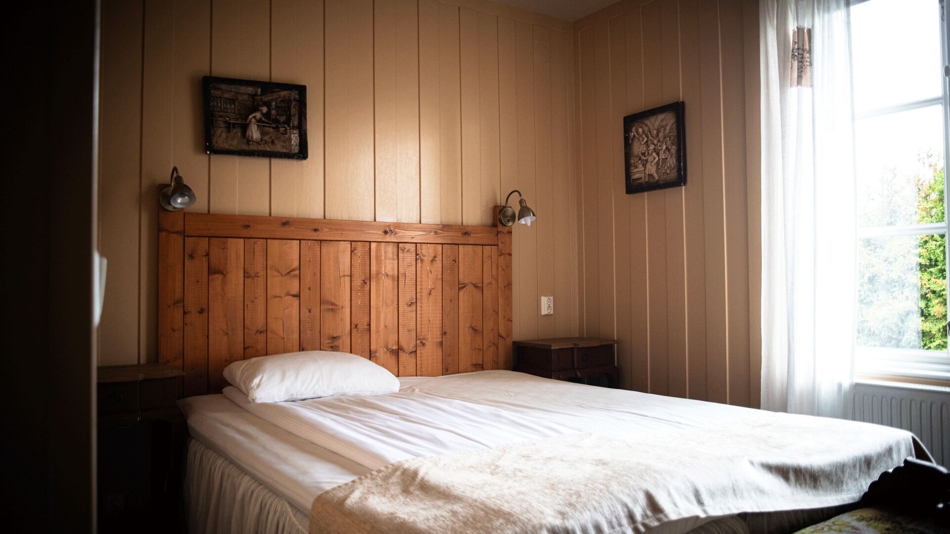 1 bedroom, individually decorated, iron/ironing board, free wifi