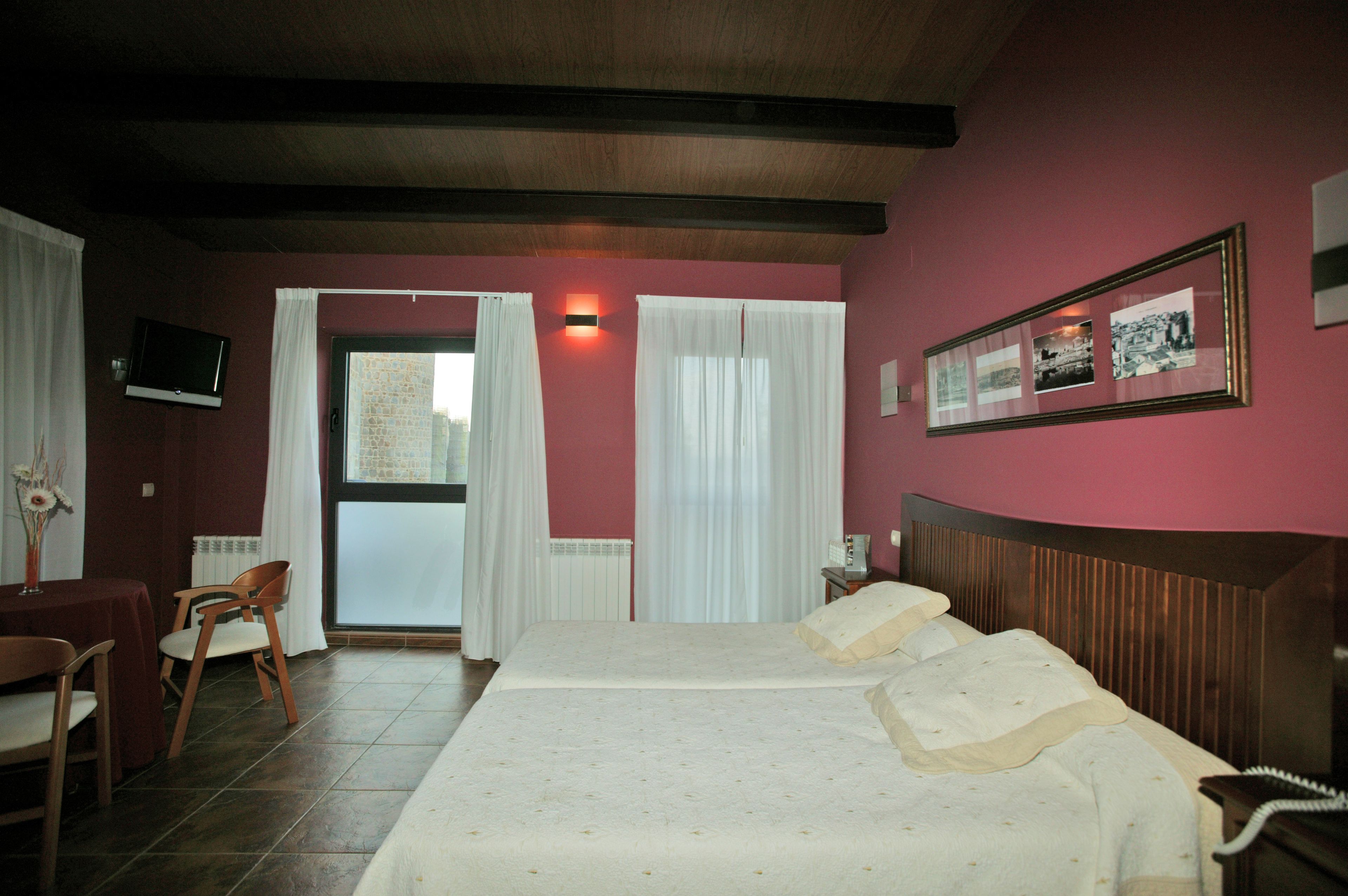 standard double room, 1 double or 2 single beds | view from room