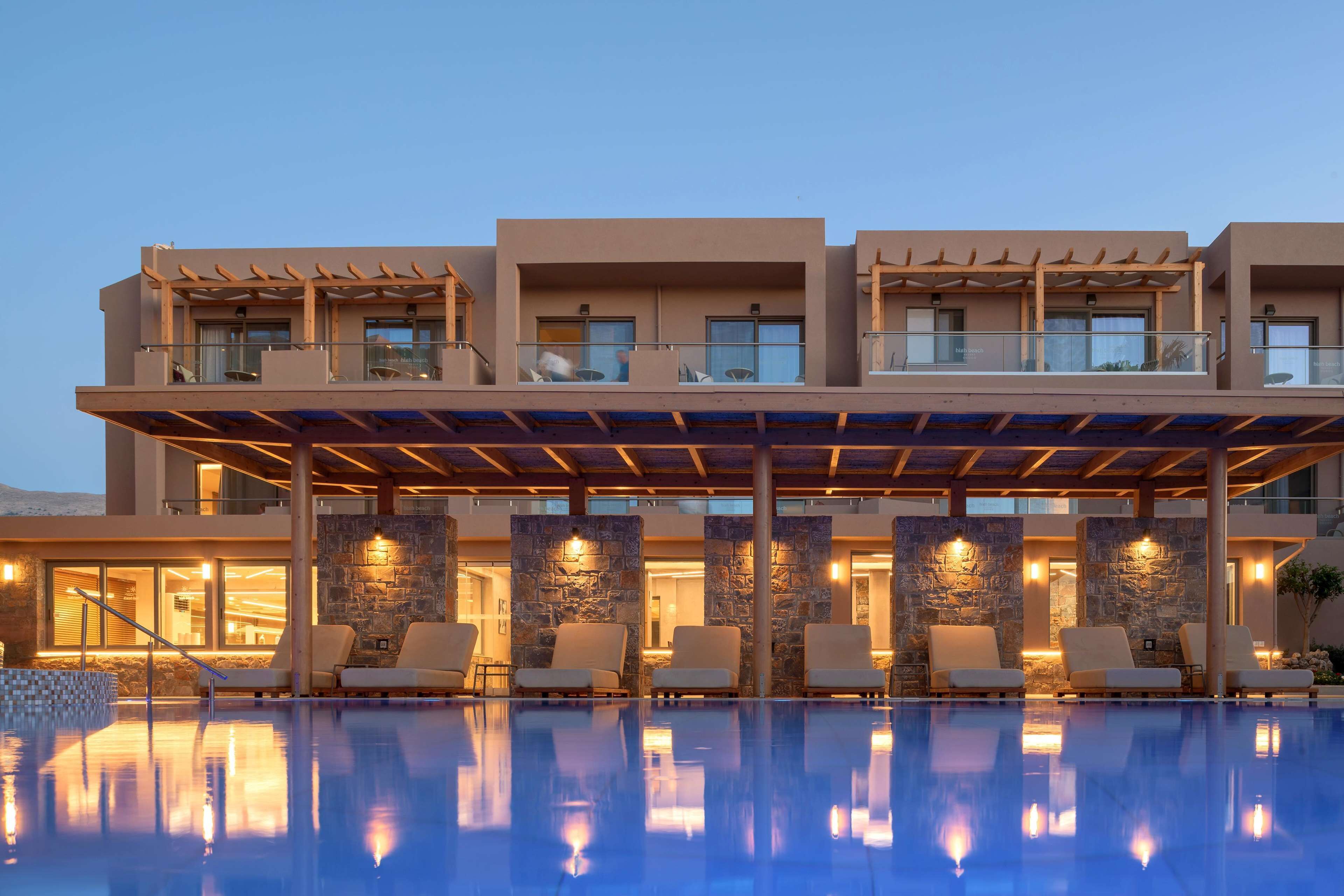 3 piscinas al aire libre, sombrillas, tumbonas