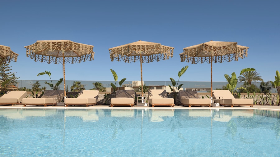 High Beach Hotel