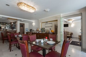 Dagelijks ontbijtbuffet (toeslag)