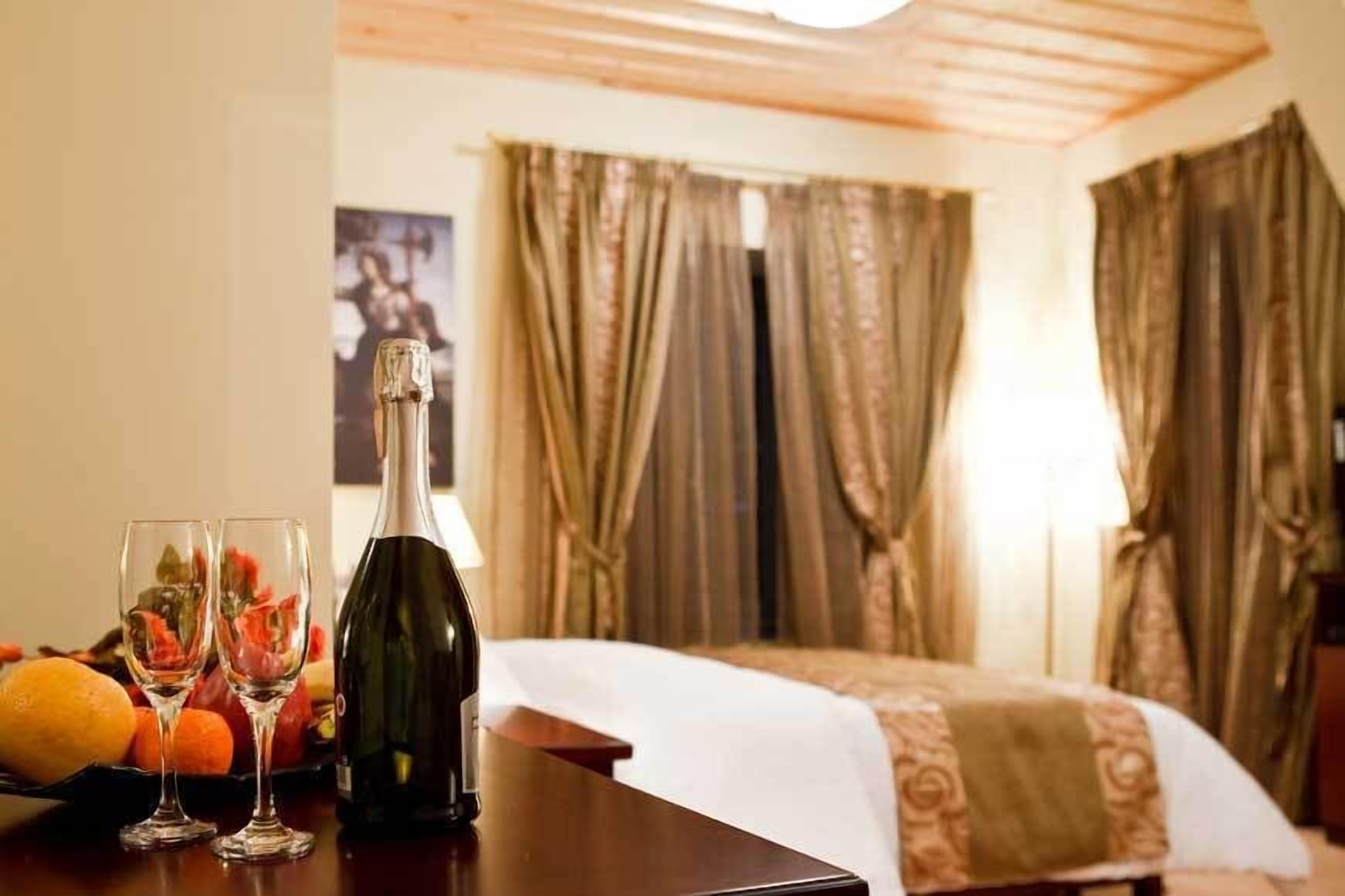 Hypo-allergenic bedding, in-room safe, individually decorated