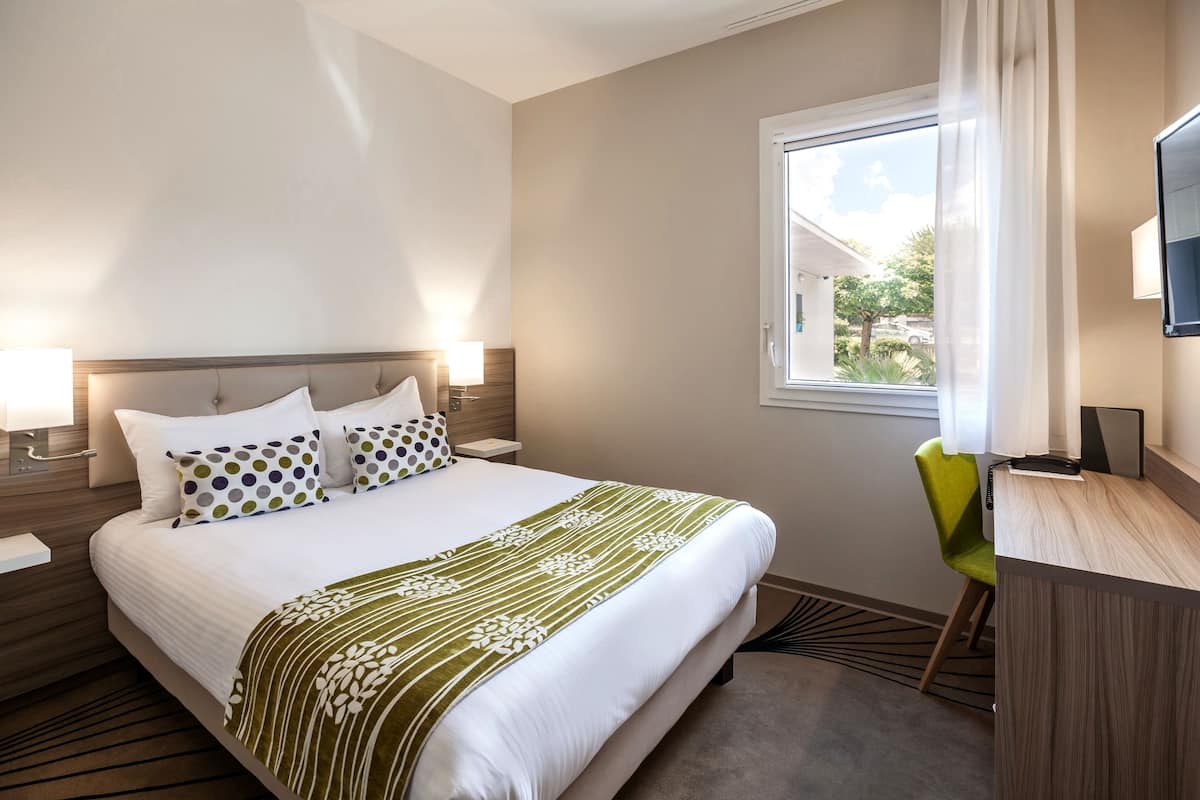 Double Room (with Spa access)