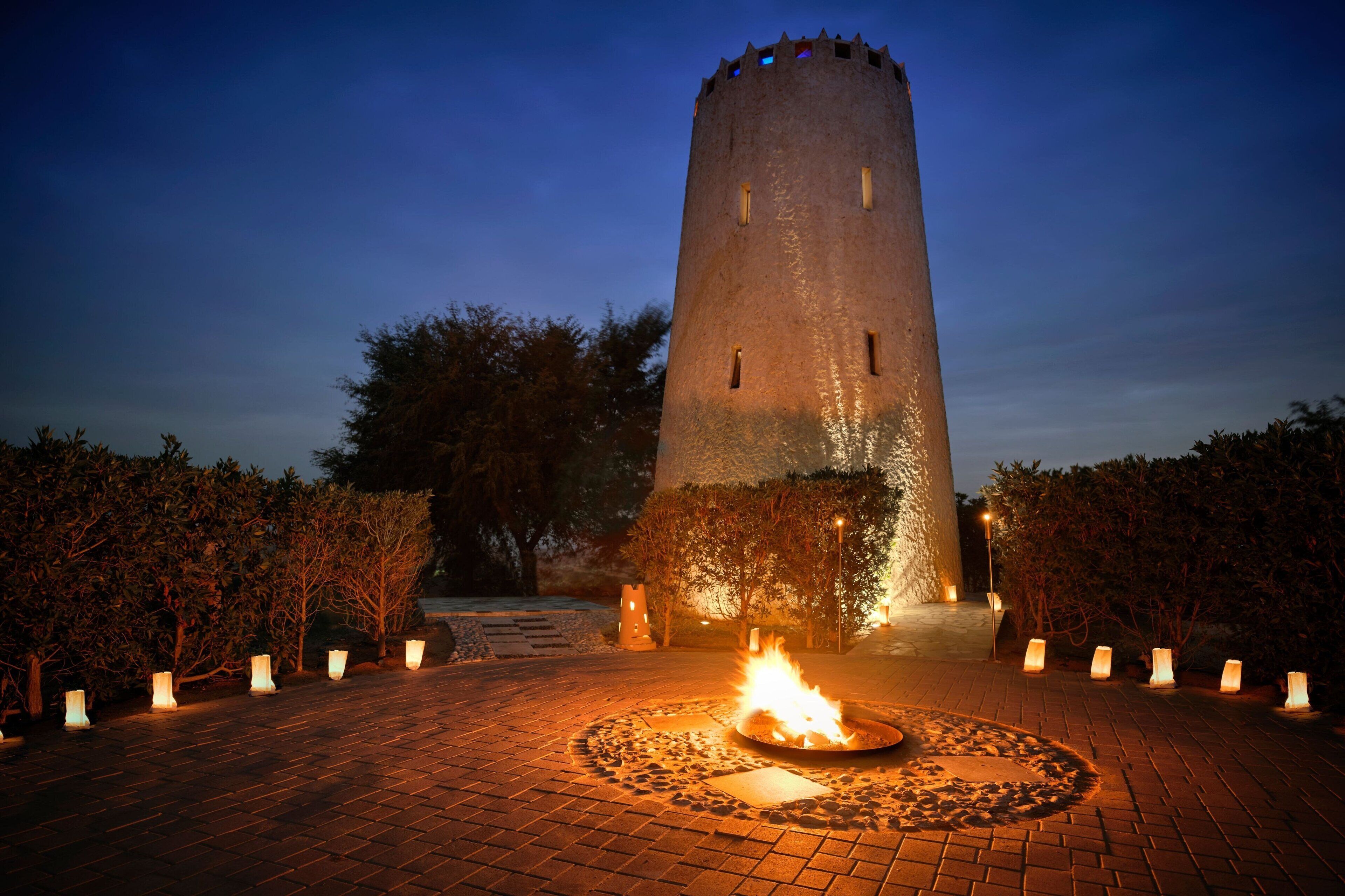 2 restaurants, breakfast, lunch served; local and international cuisine