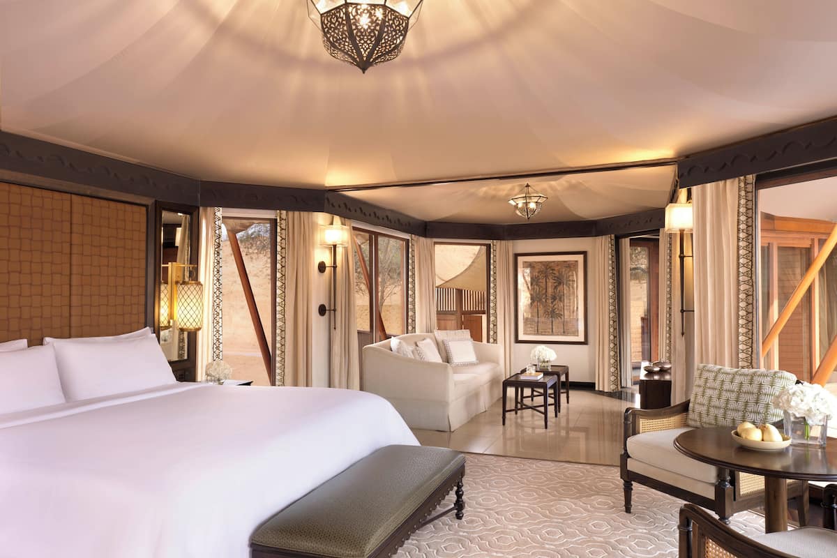 Egyptian cotton sheets, premium bedding, down comforters, minibar